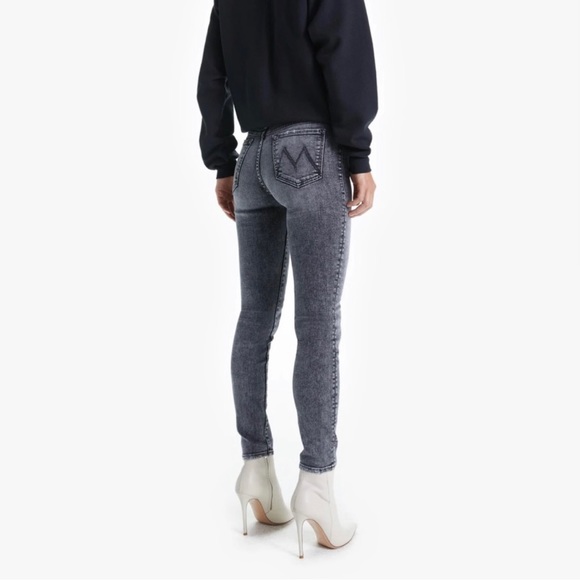 NWOT Mother high waisted jeans in train stops. Sold out! - Picture 2 of 5